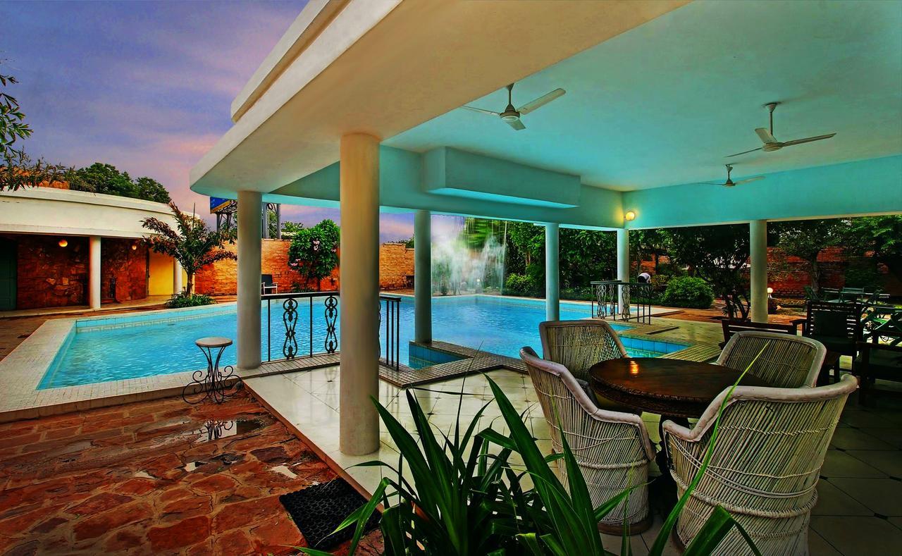 โรงแรมอินน์ ซีซั่น Mahamandir ภายนอก รูปภาพ